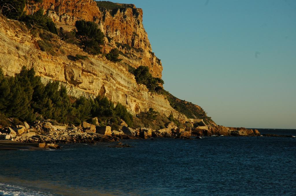 Cassis Loc - Chambre Meublee Hotel Kültér fotó